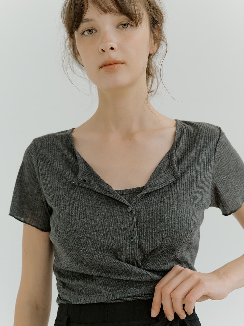layered wrap detail T-shirt (charcoal) orc 6071 — vue 2