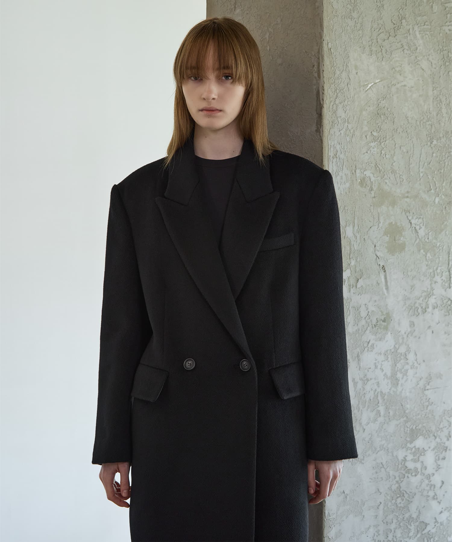 Silk blended herringbone overfit coat - Black — vue 2
