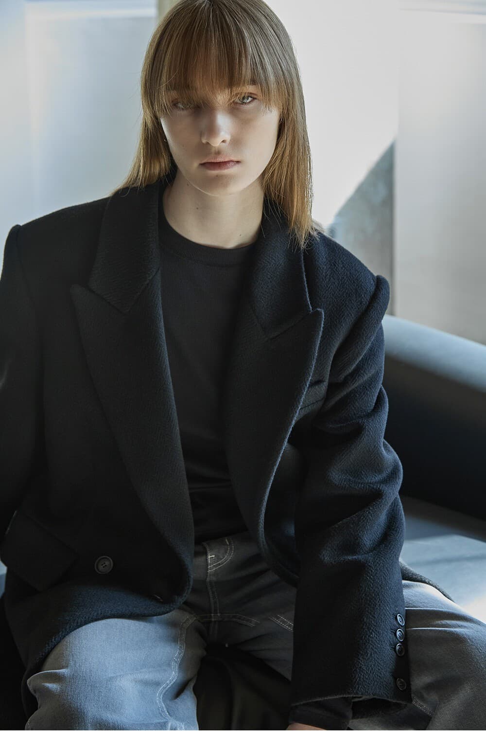 Silk blended herringbone overfit coat - Black — vue 4