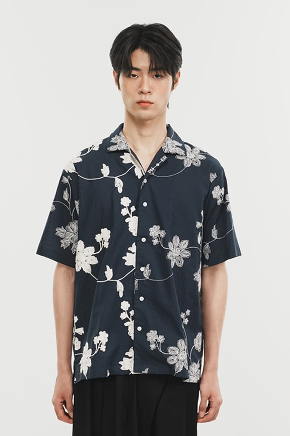 Unbalance Flower Half Shirt (Navy)