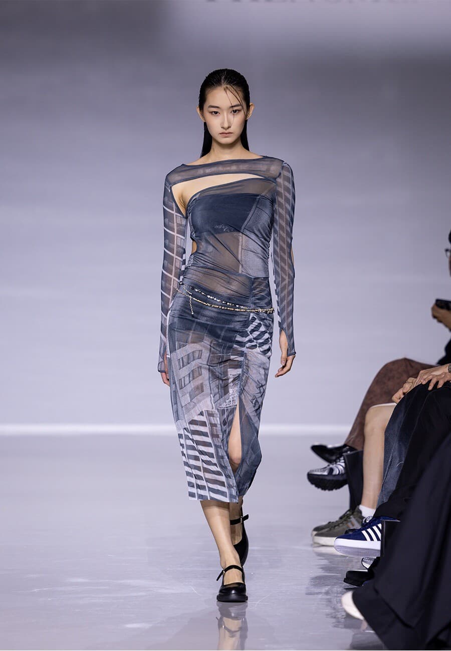 Interstice Mesh Dress — vue 2