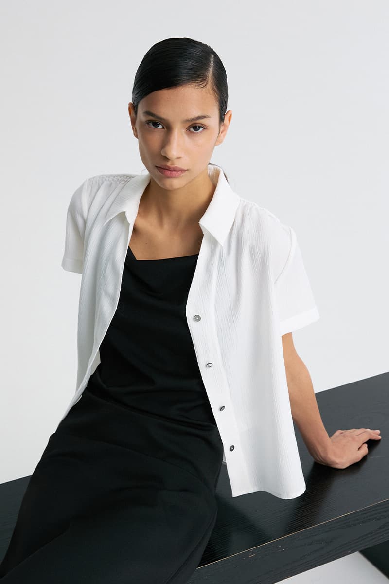 Gathered Shoulder Shirt White — vue 3