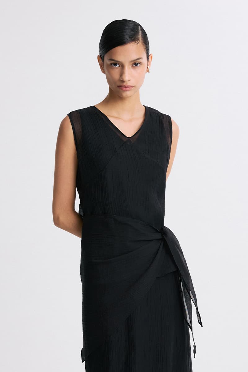 Layered Detail Sheer Sleeveless Top Black — vue 2