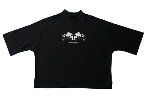 Flower Embroidered T-shirt (Black)