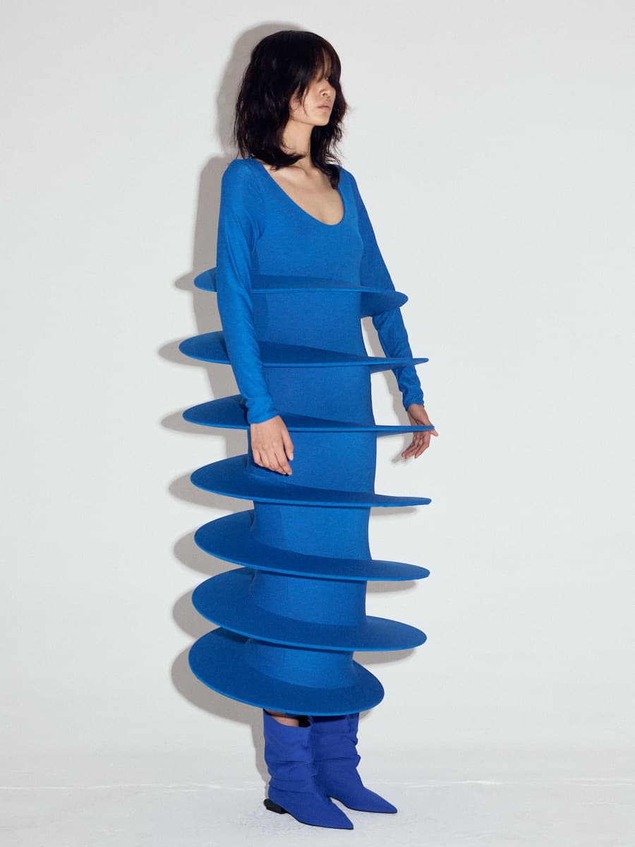 Tornado Dress in Blue — vue 3
