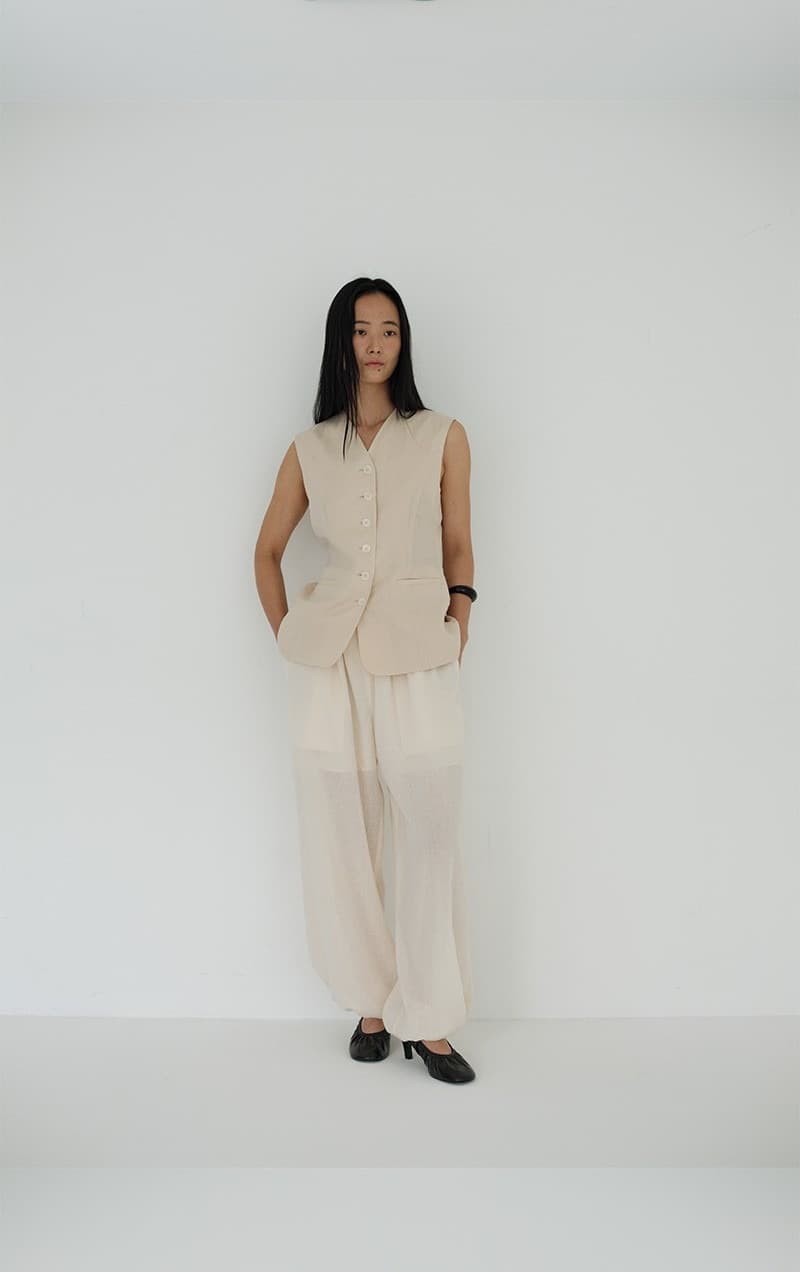 Tailored Vest (Light Beige) — vue 4