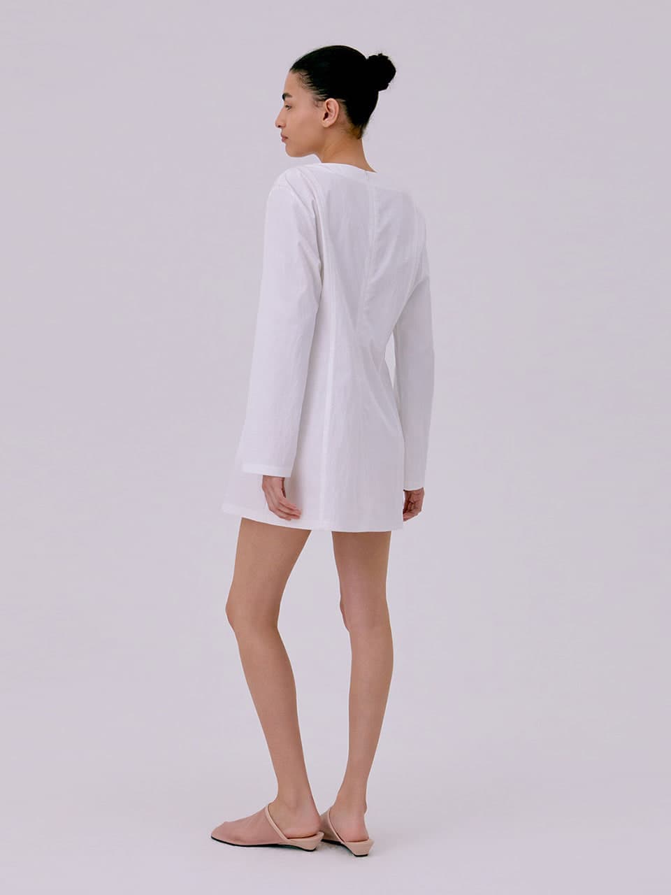 V-neck Mini Dress — White — vue 5