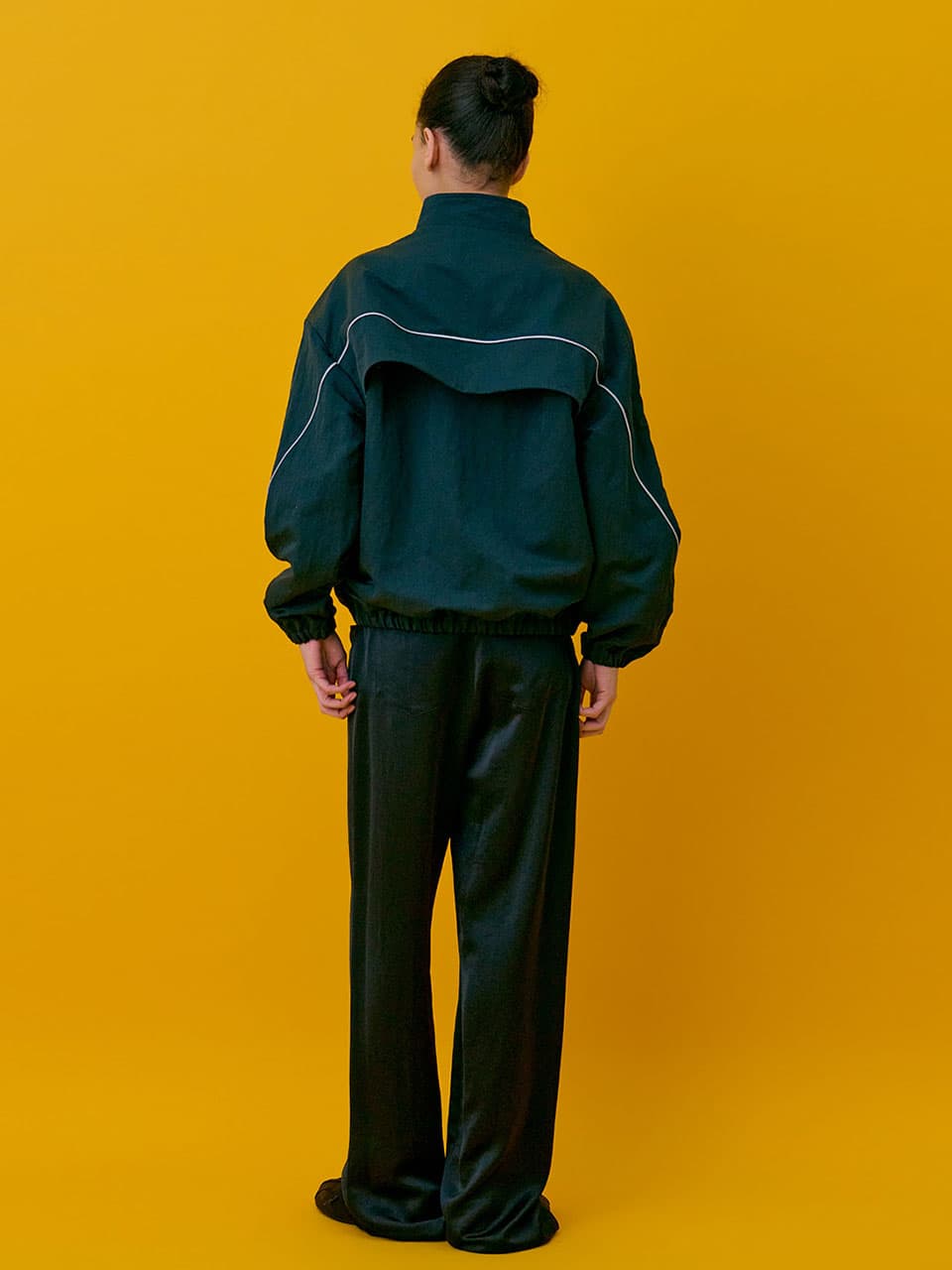 Back Yoke Straight Pants — Black — vue 8