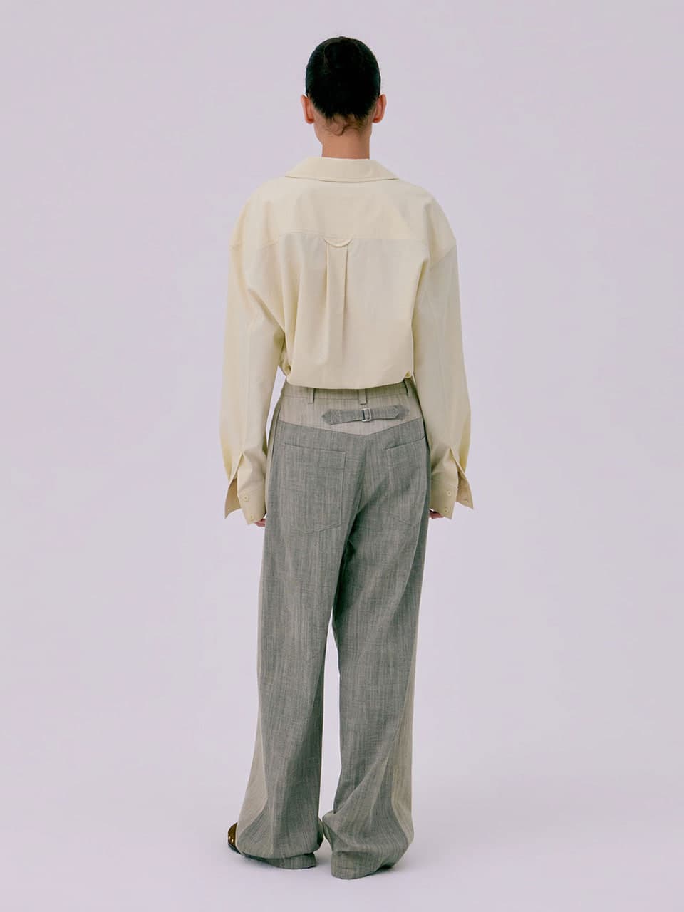 26 Classic Tuck Pants — Beige