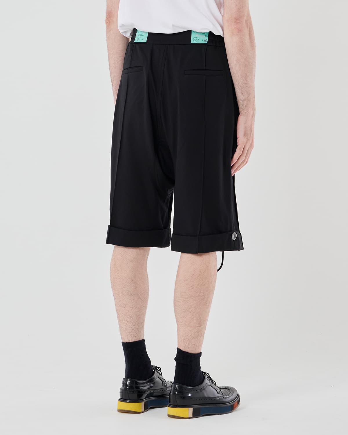 Short Baggie Trousers – black — vue 3