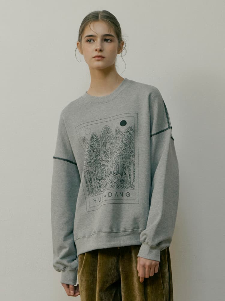 Sun, Moon and Five Peaks Sweatshirt (Gray) — vue 1
