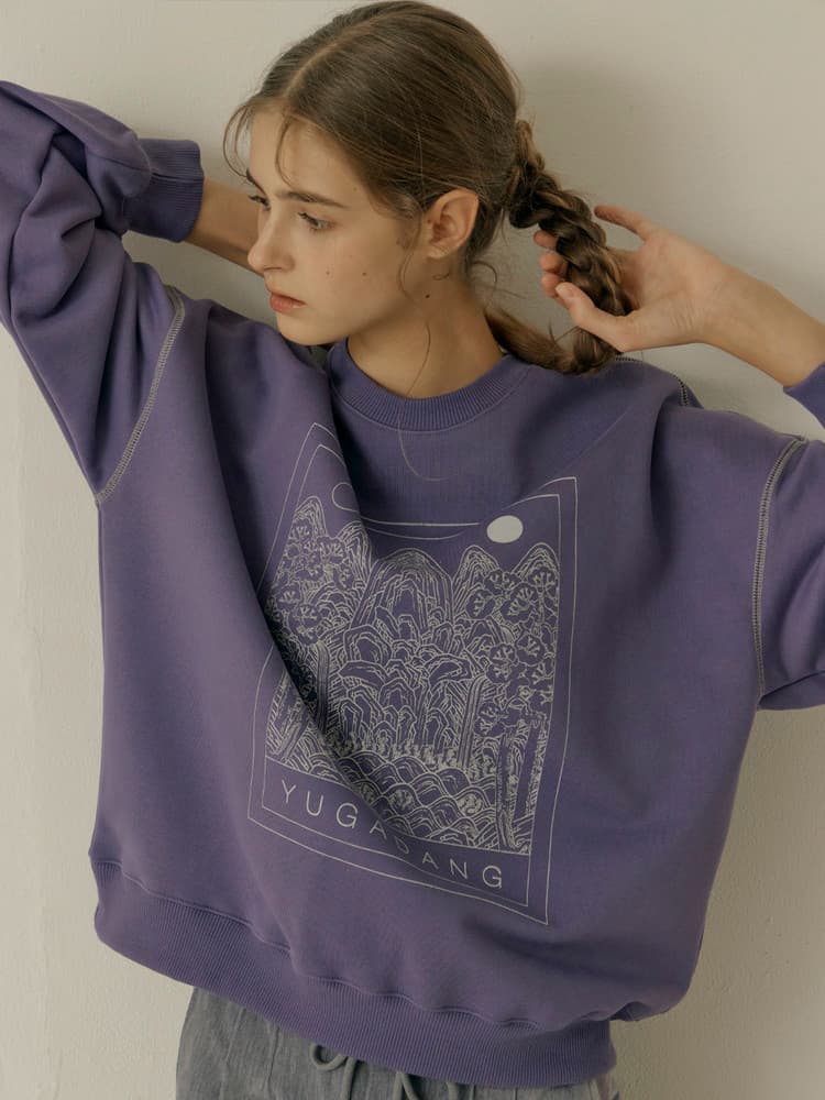 Sun, Moon and Five Peaks Sweatshirt (Purple) — vue 3