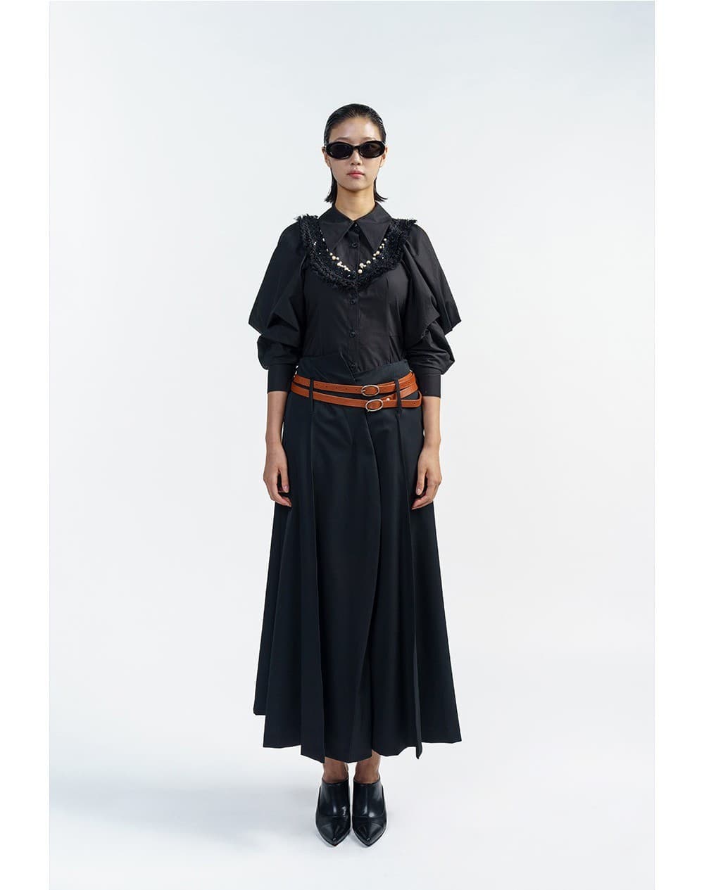 Open-Shoulder Black Blouse — vue 5
