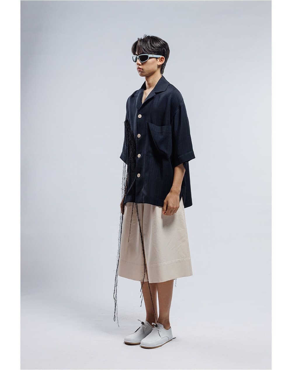 Hand-Embroidered Loose Fit Shirt — vue 8