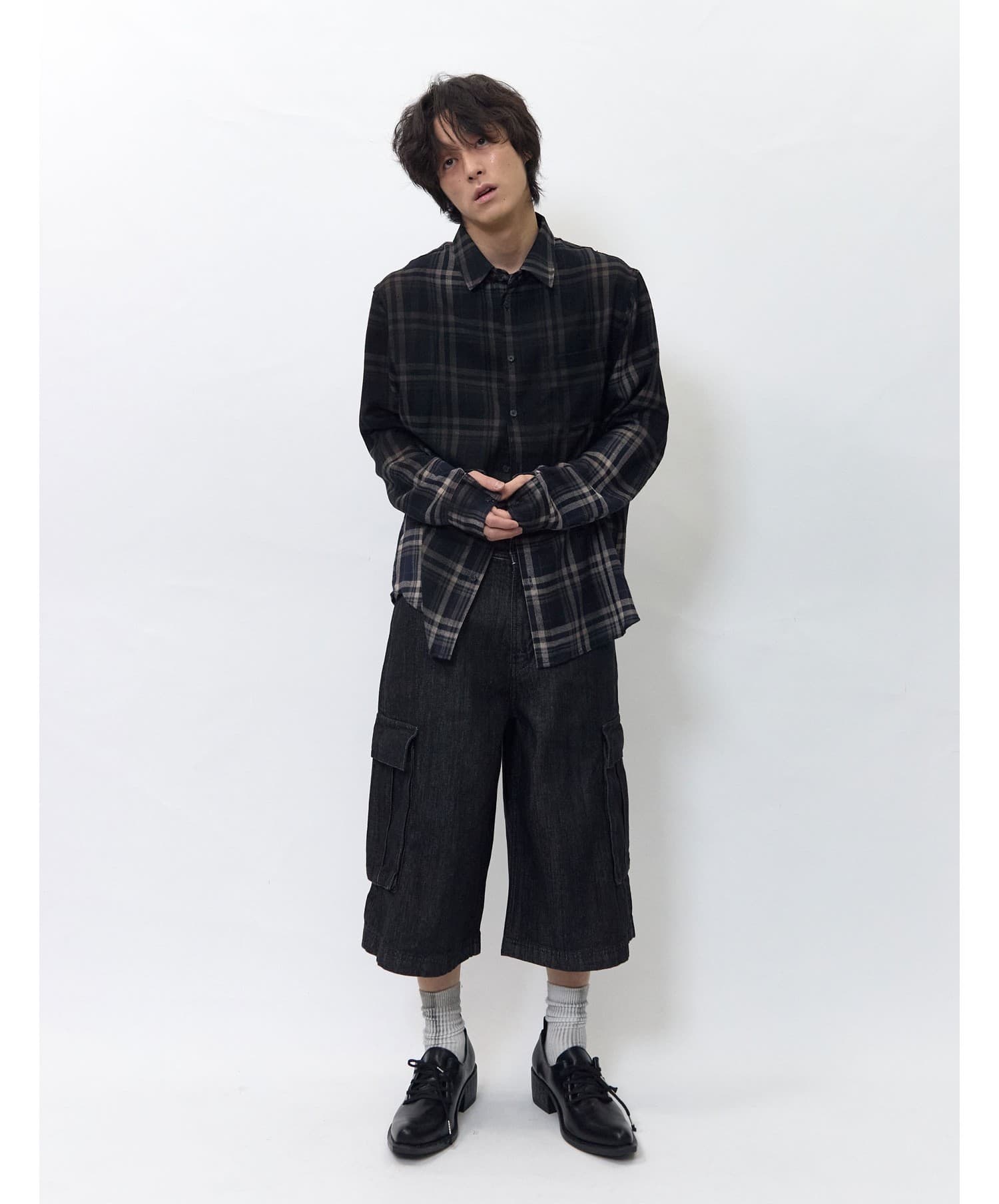 Utility Leather-Trim Bermuda Pants — vue 2