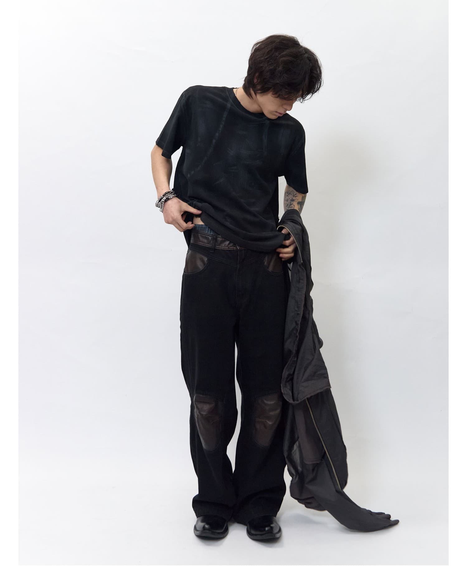 Leather-Trim Knee Point Denim Pants — vue 4