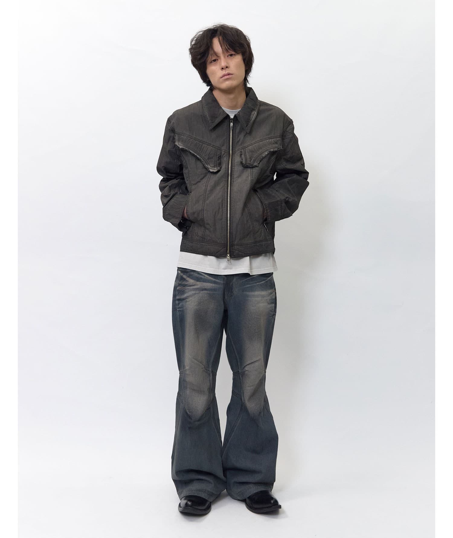 Double Yoke Oil Washed Bootcut Denim Pants — vue 2