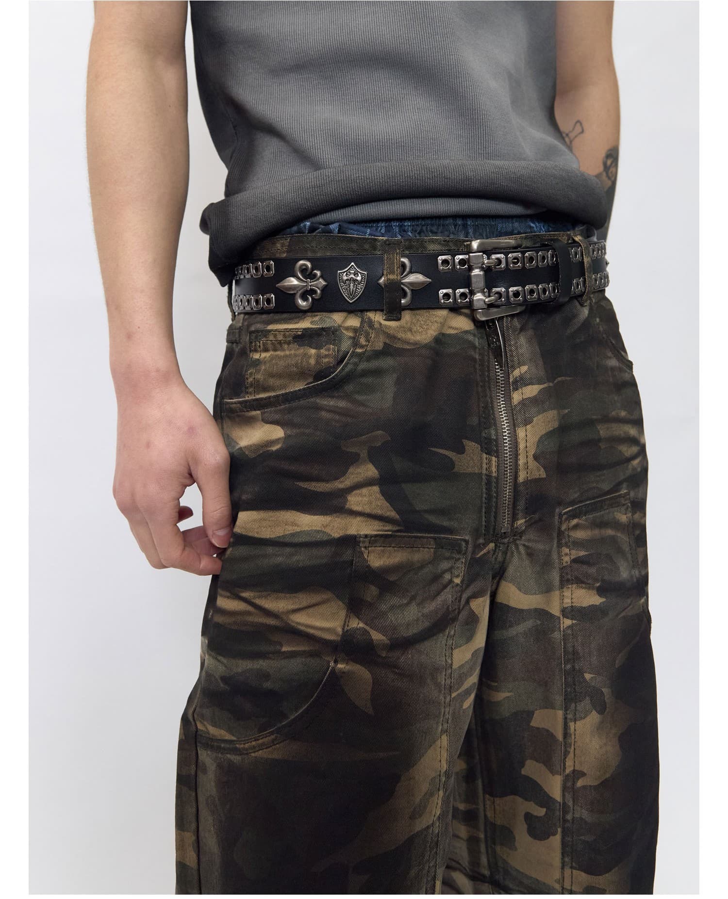 Utility Camo Carpenter Pants — vue 5