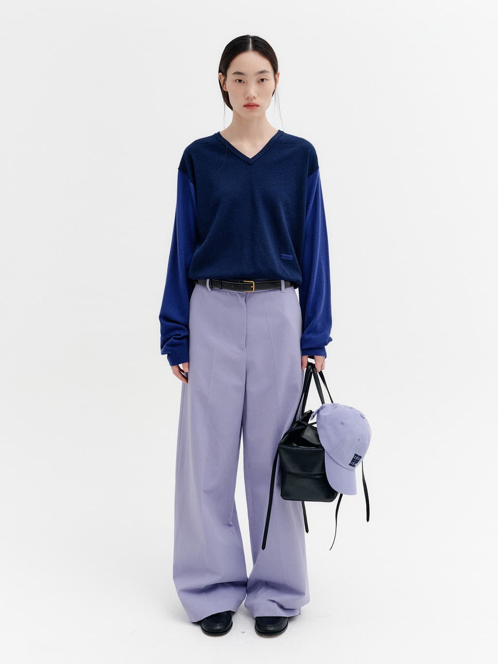 V-Neck Contrast Knit Top - Navy — vue 4