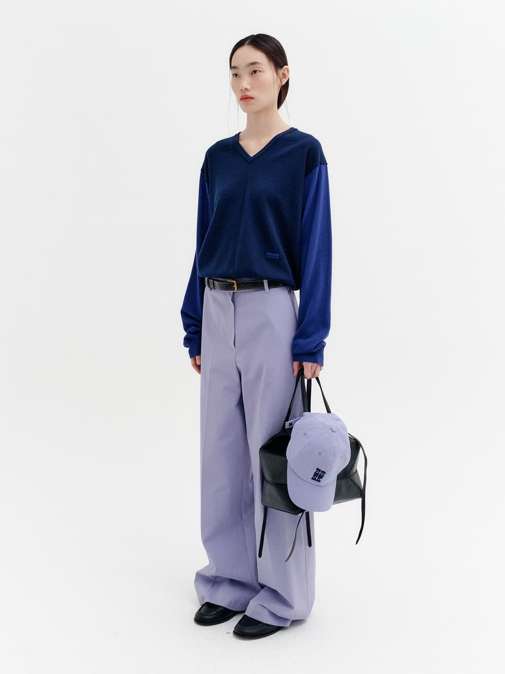 V-Neck Contrast Knit Top - Navy — vue 5