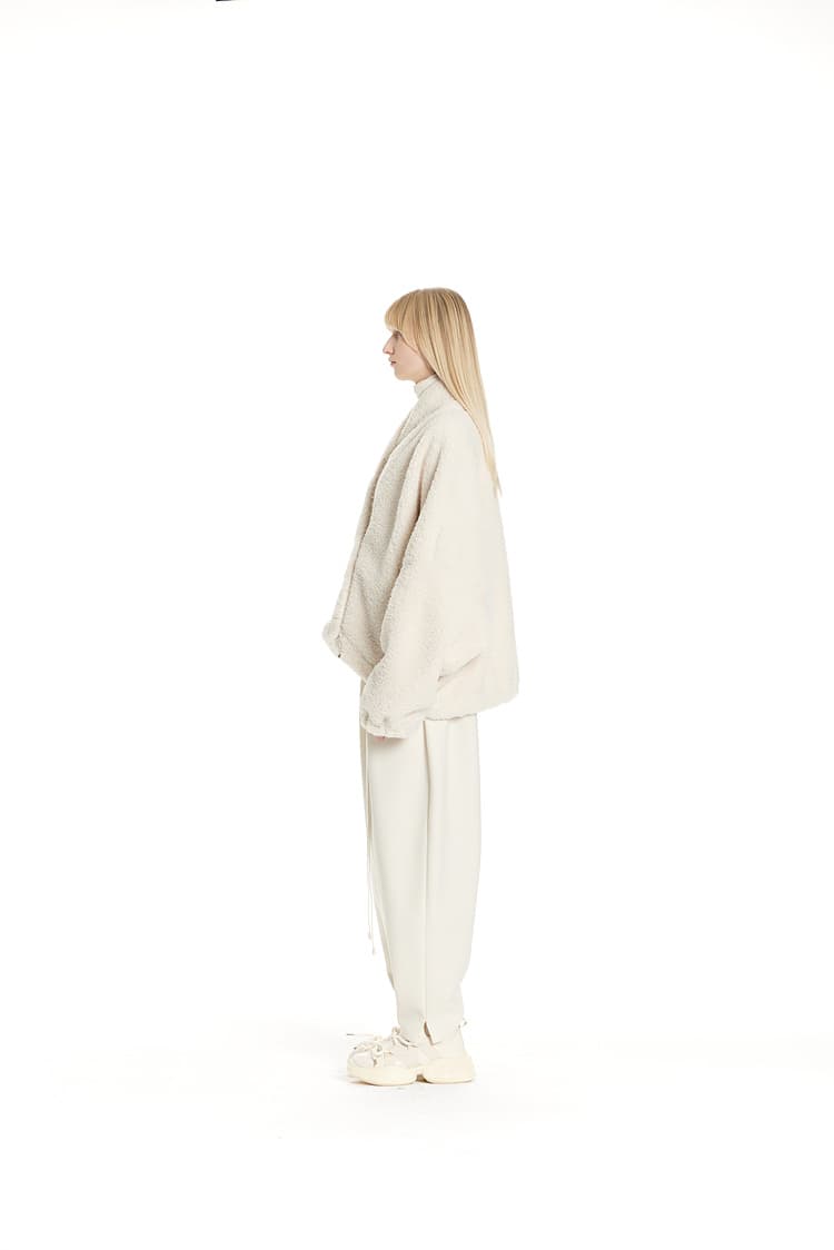 GDeL Mini Boucle Diagonal Zip-Up Cardigan (Cream) — vue 6