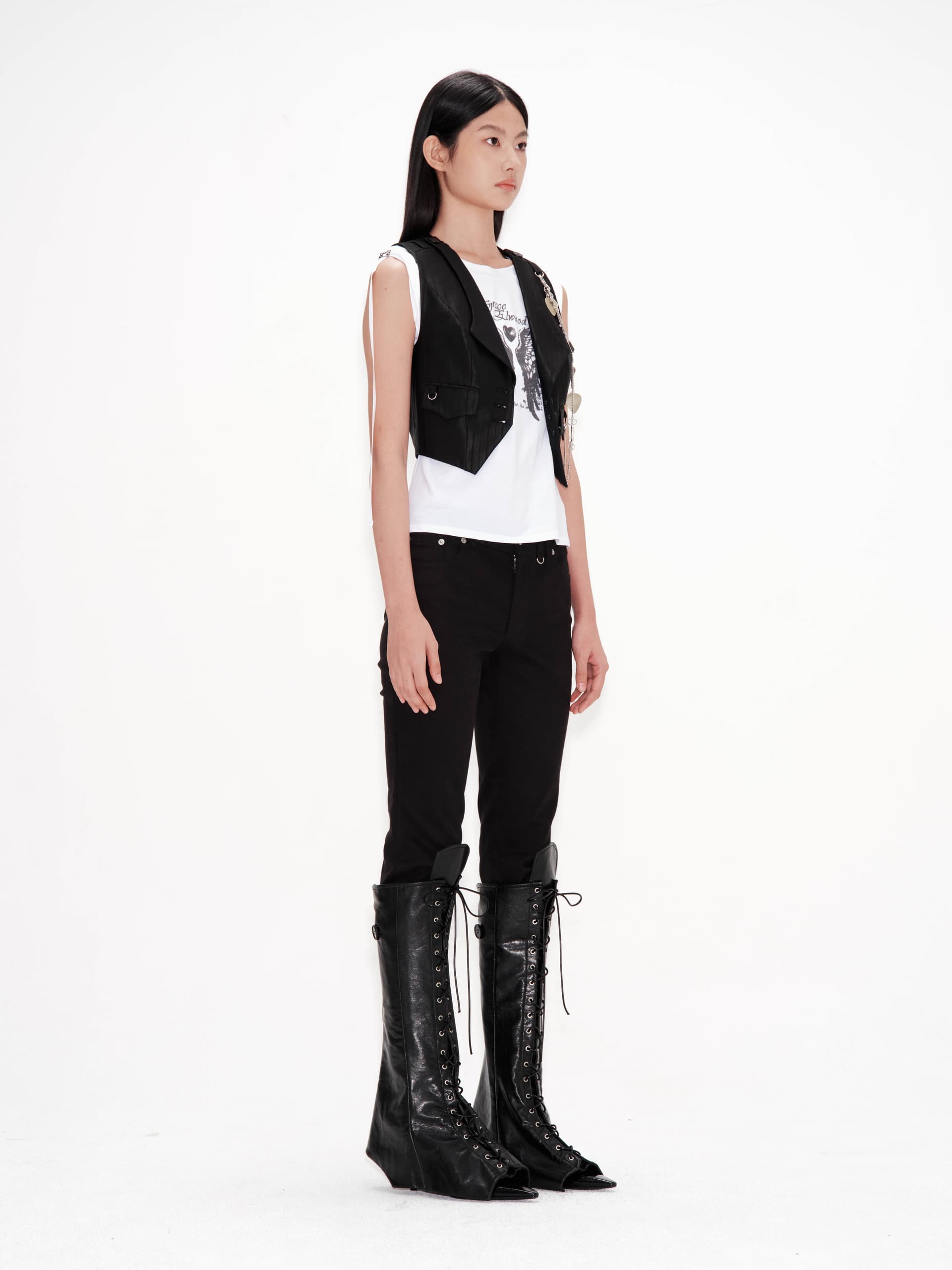 Pants Detail Vest with Key Chain — vue 2
