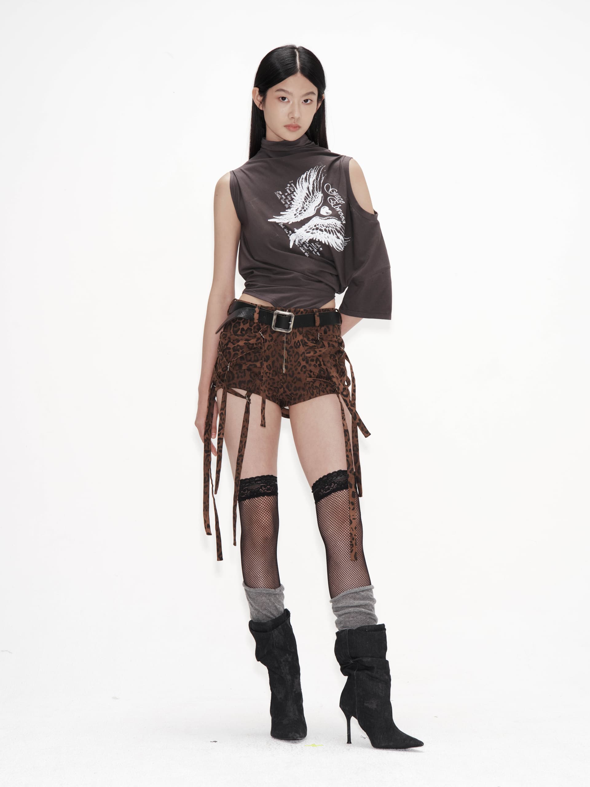 Side Strap Detail Leopard Shorts — vue 4
