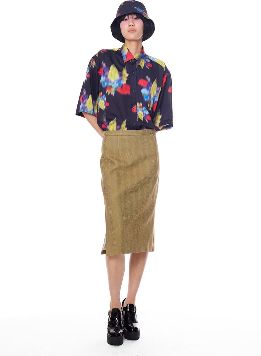 Side Slit Midi Skirt — vue 3