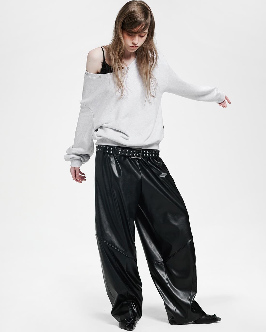 Holy Symbol Off-shoulder Sweatshirt_WHITE MELANGE — vue 3