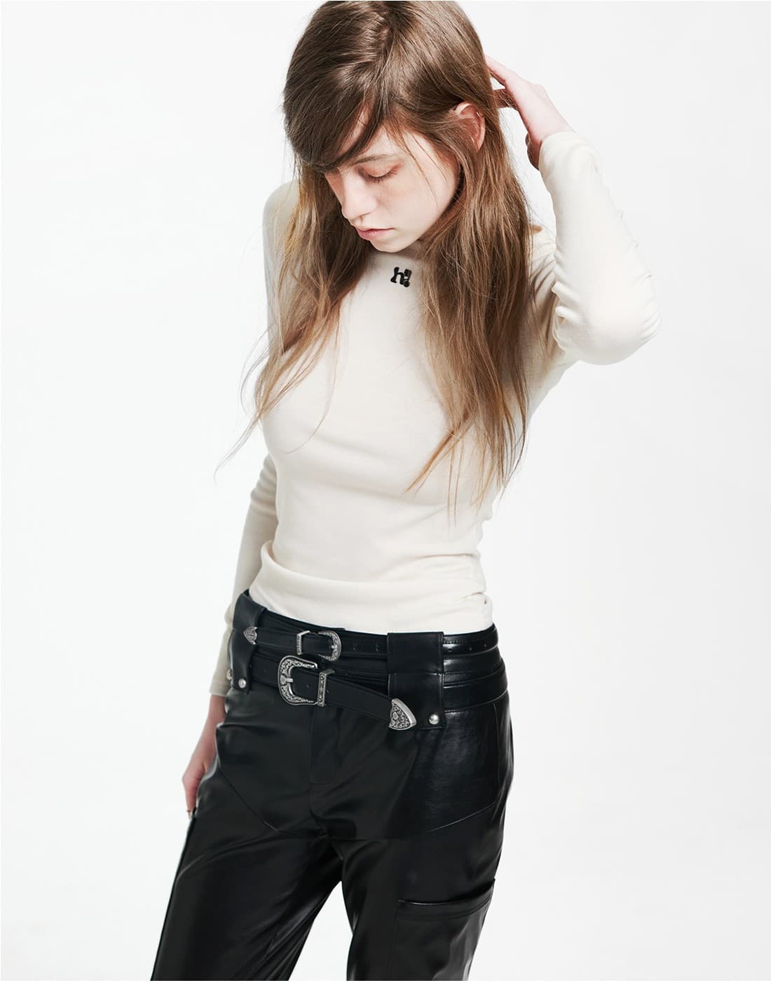 Holy Black Symbol Long Sleeve _ ivory — vue 4