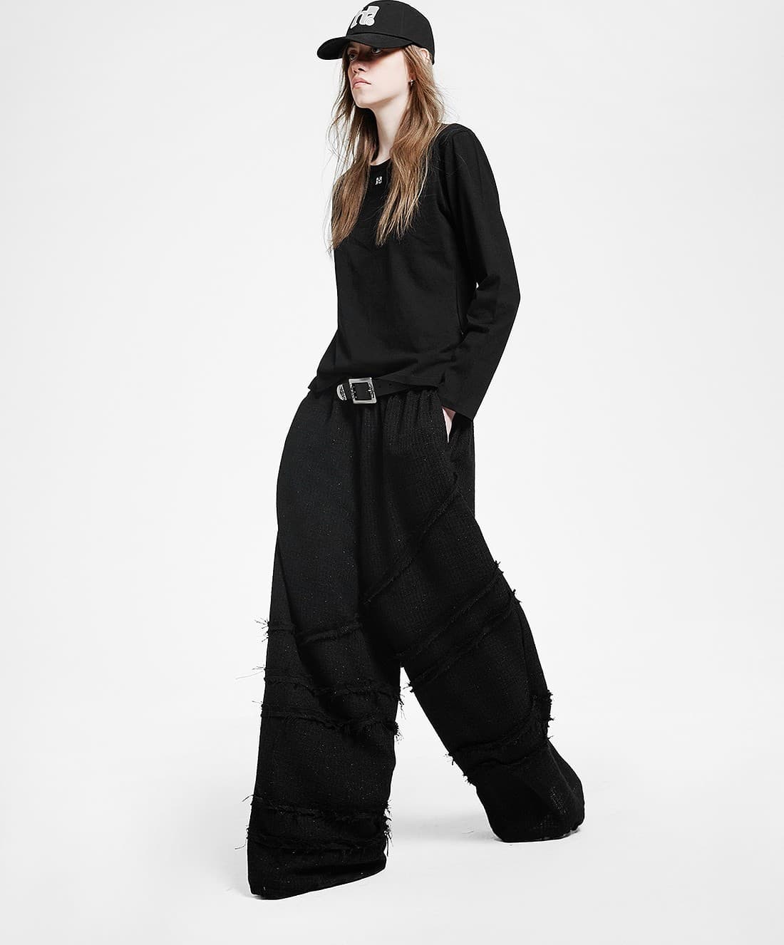 Point Symbol Black Long Sleeve — vue 3
