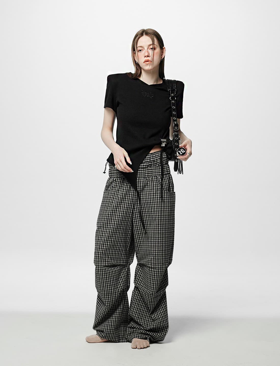 Shoulder-padded waffle T-shirt _ Black — vue 2