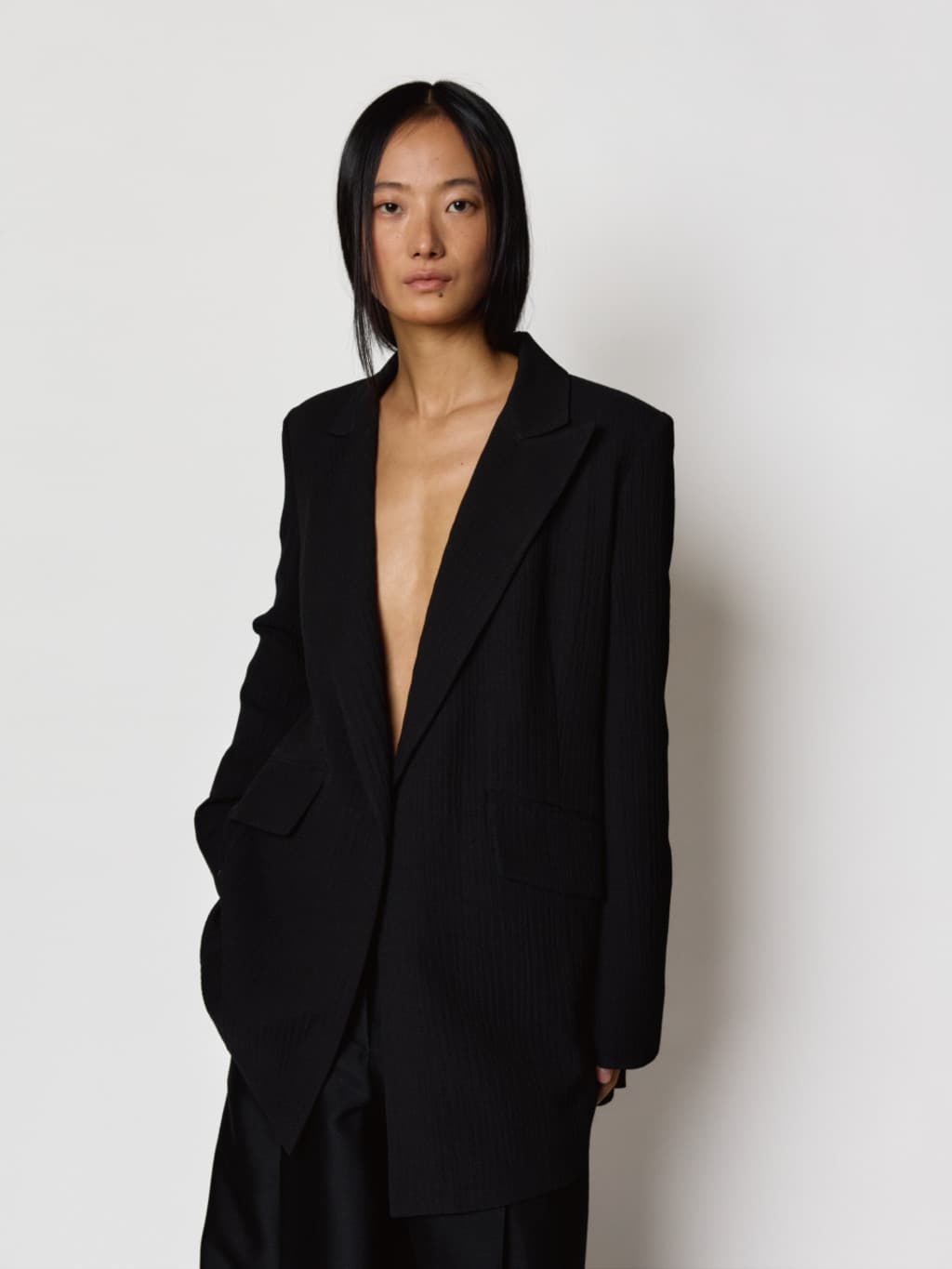 SJ Pleated SK Jacket - Black — vue 4