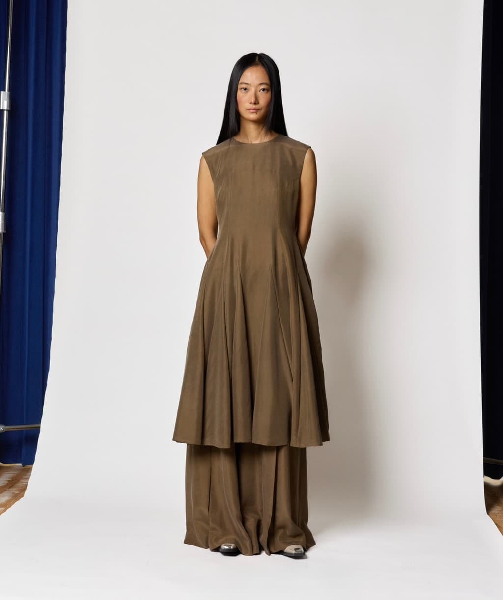 Eve Flare Dress - Khaki — vue 2