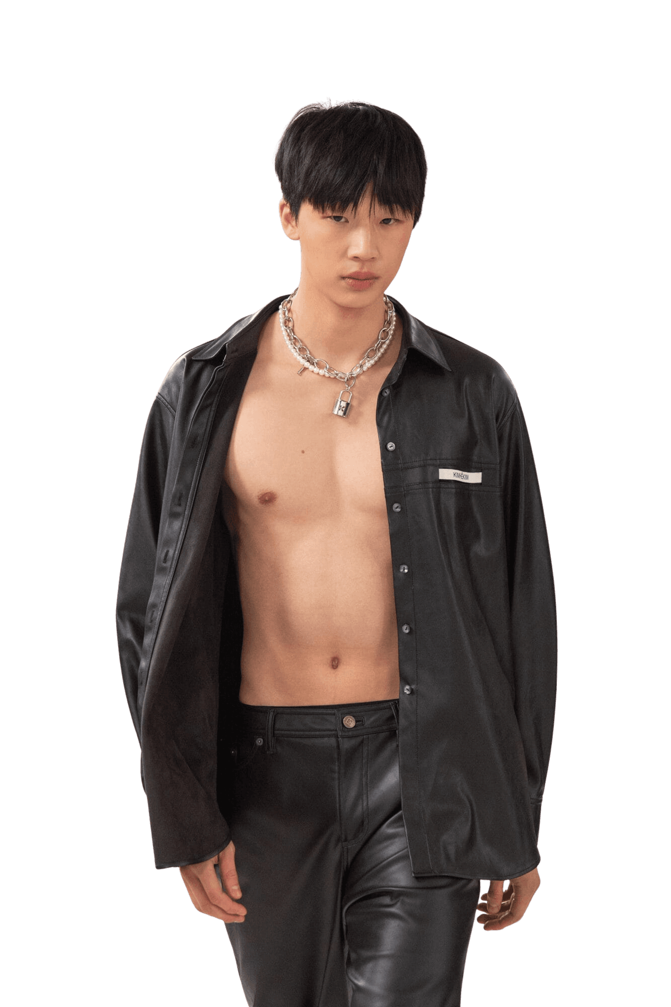 Vegan Leather Label Wide Fit Pants (Black) — vue 3