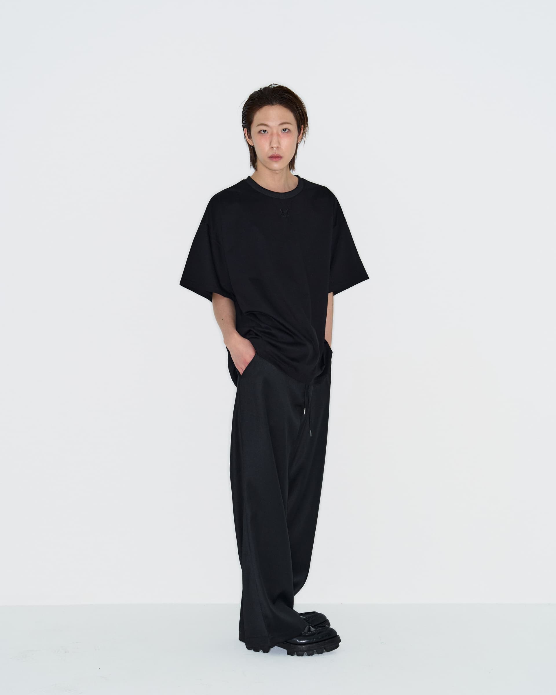 Logo Embroidery T-Shirts — vue 11