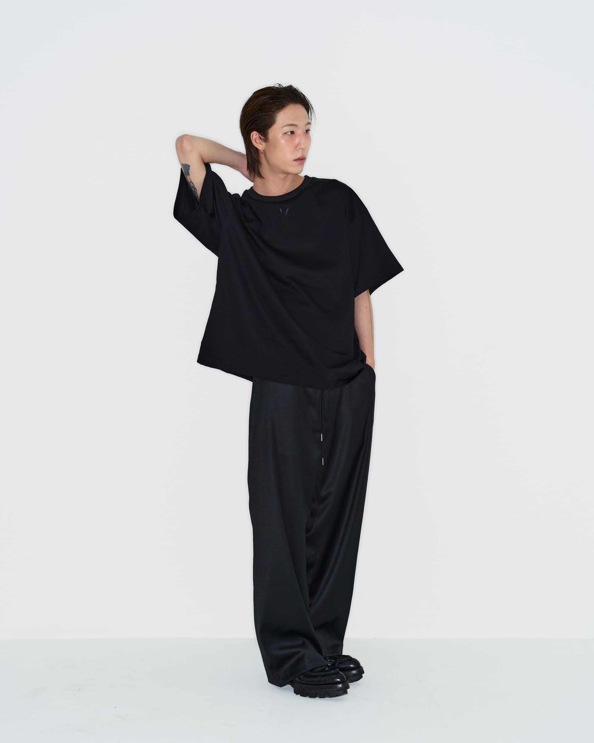 Logo Embroidery T-Shirts — vue 12
