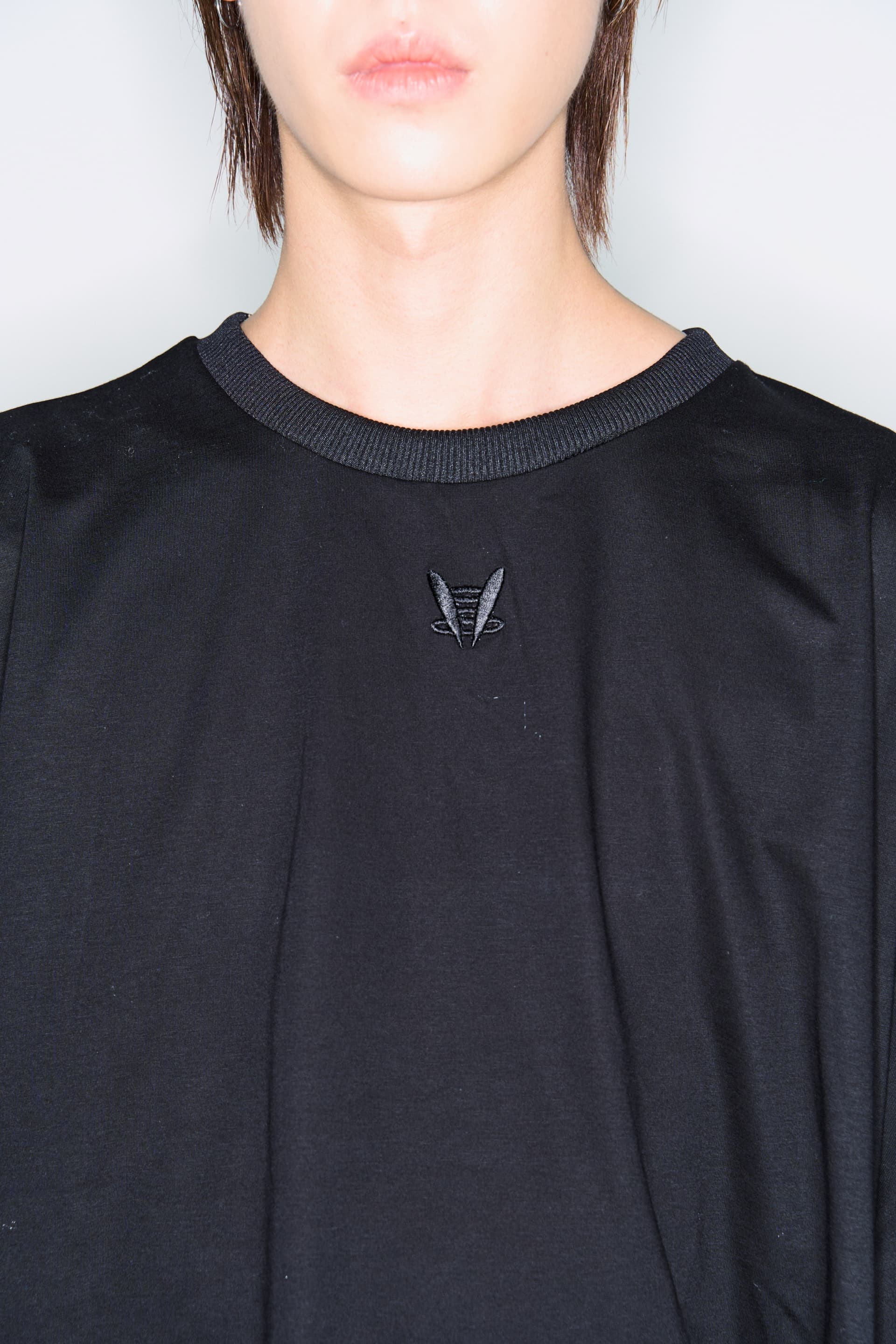 Logo Embroidery T-Shirts — vue 14