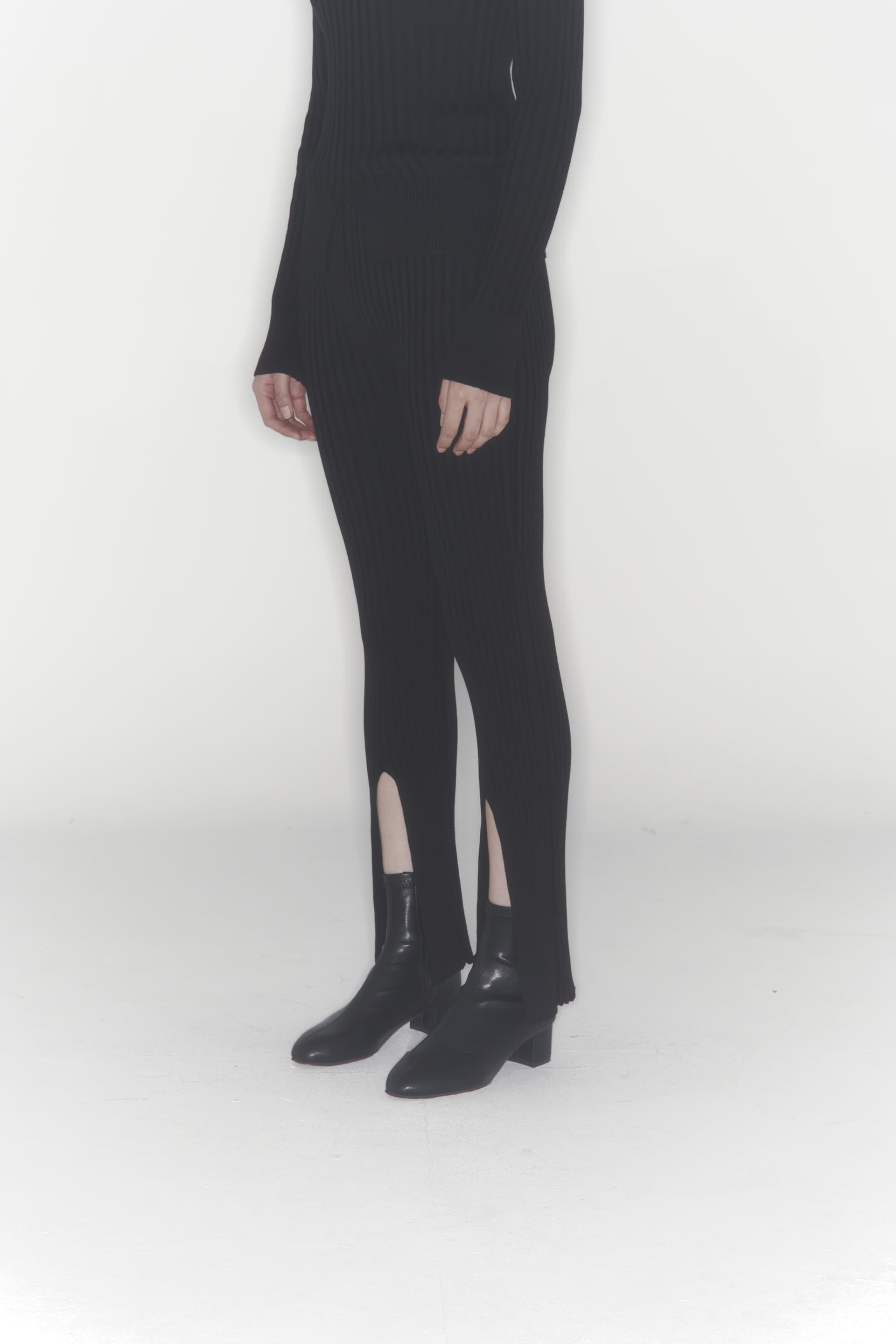 Ribbed Knit Pants (Black) — vue 17