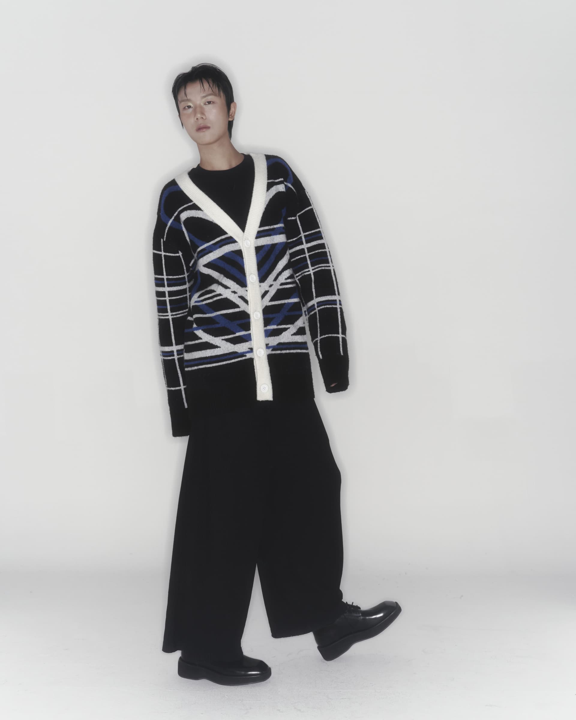 Heart Graphic Knit Cardigan (Blue) — vue 11