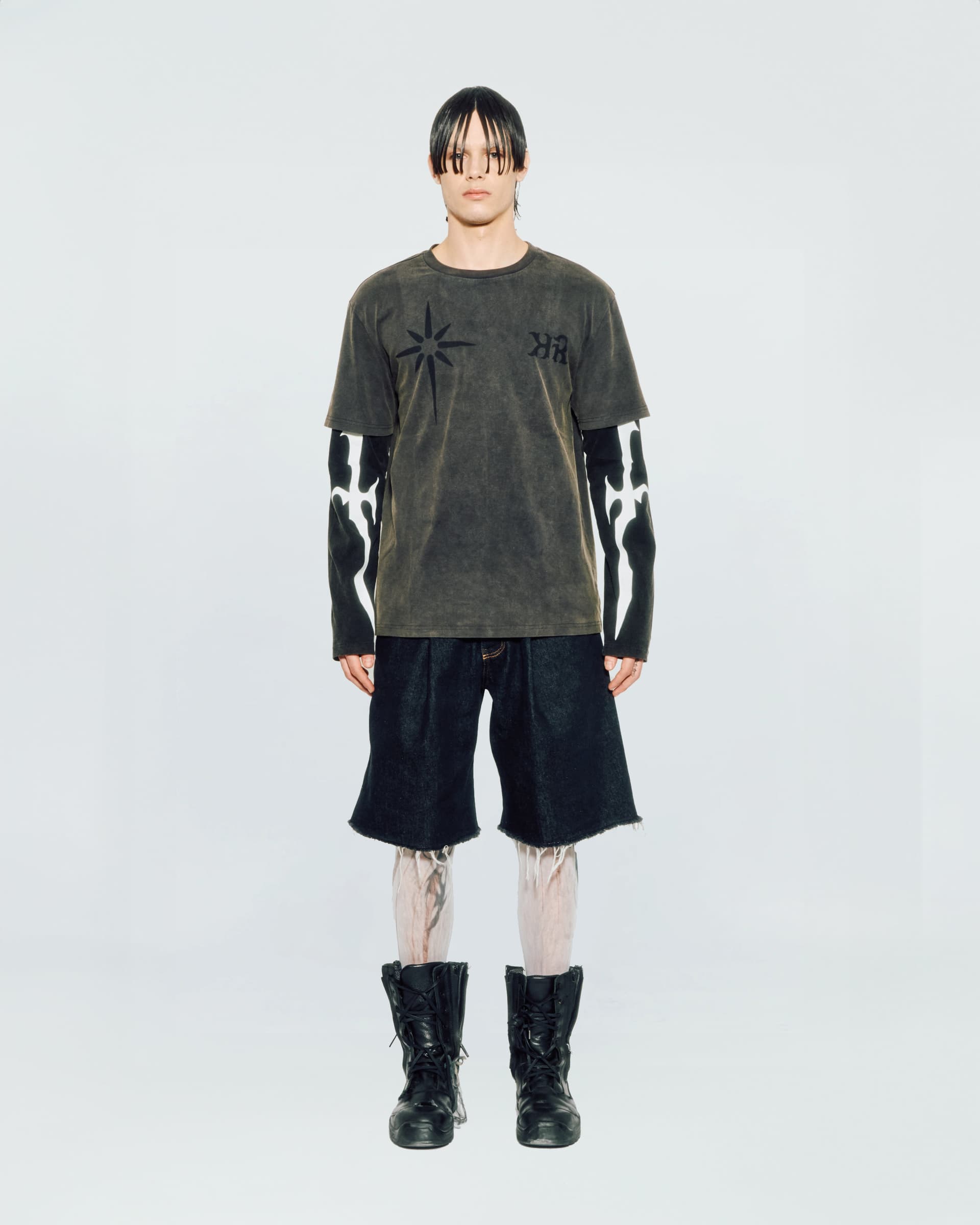 Layered Long Sleeve — vue 3