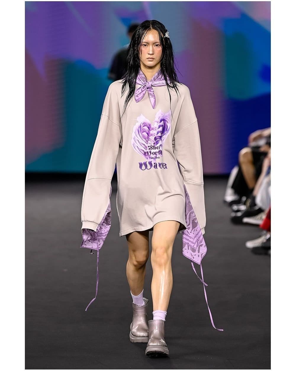26SS Purple Wave Slit Layered Pink Beige Sweat One-Piece — vue 2
