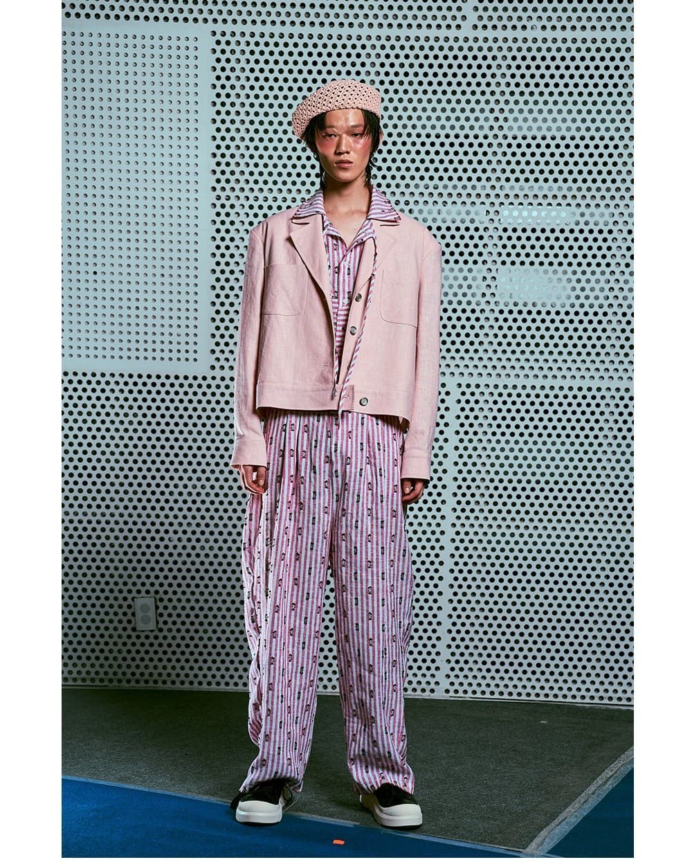 26SS Indie Pink Tailored Collars Crop Jacket — vue 3