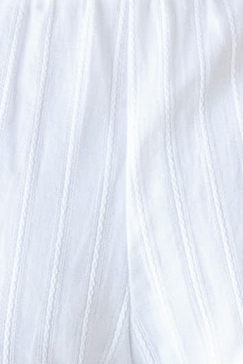 Sofia White Ruffled Cotton Shorts — vue 7