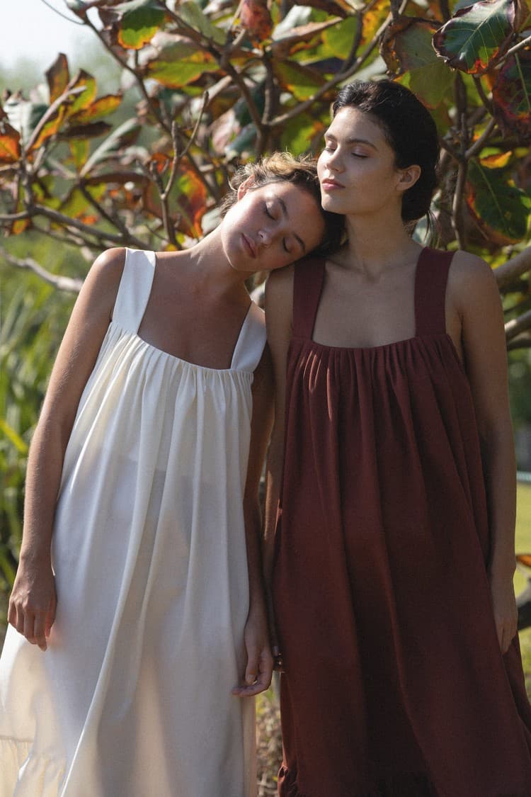 Daphne Cream Tie-back Maxi Dress — vue 9