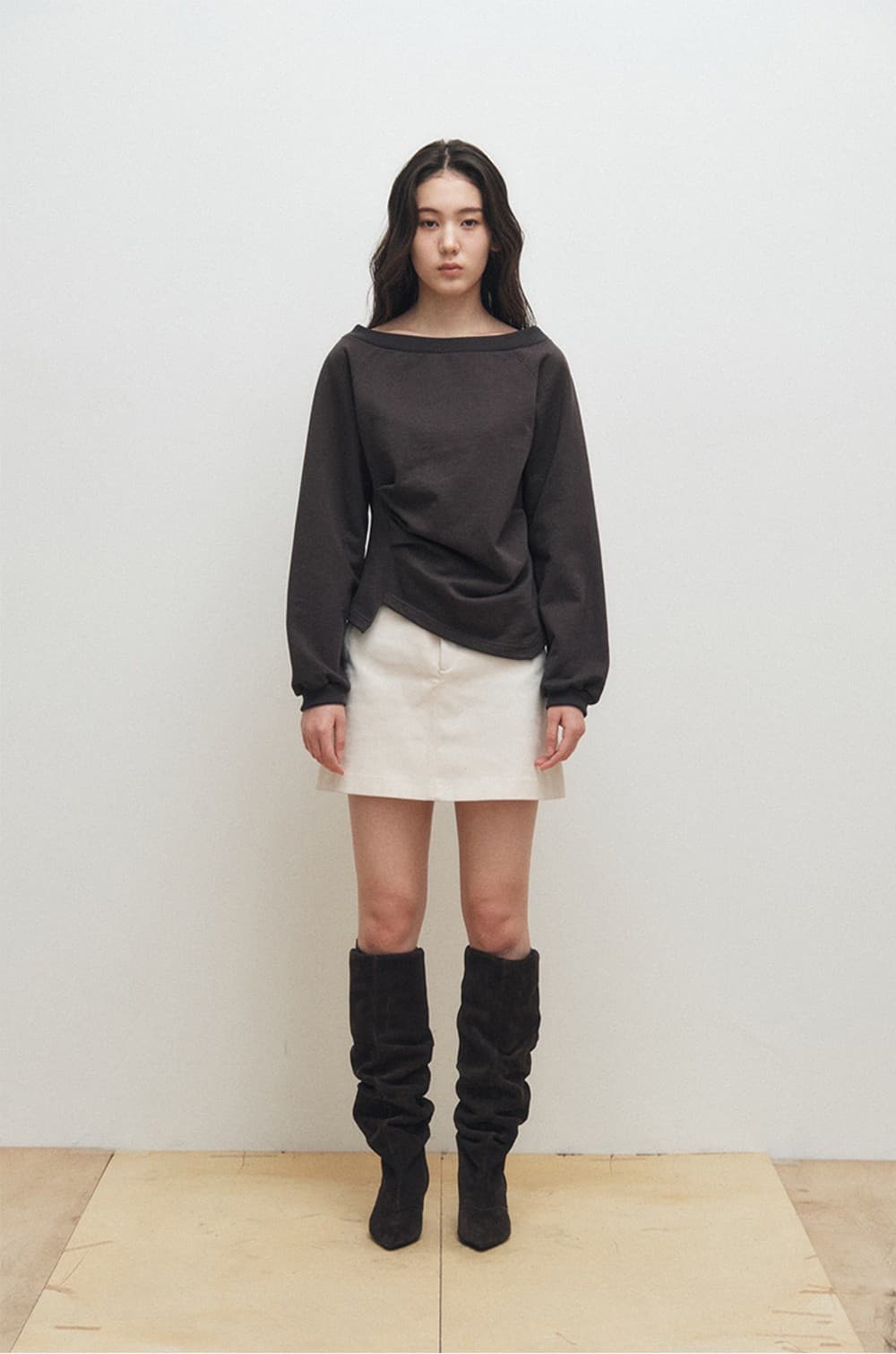 Wide Boat Neck Sweatshirt (Charcoal) — vue 5