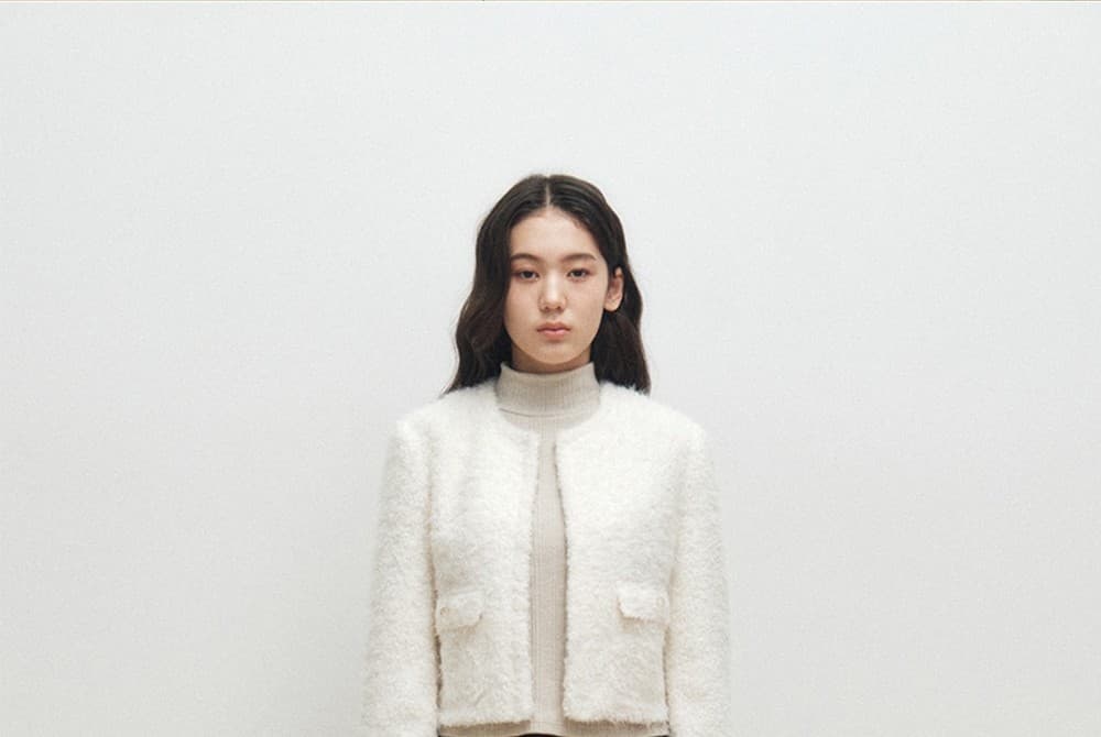 Soft Bouclé Cropped Cardigan (Ivory) — vue 6