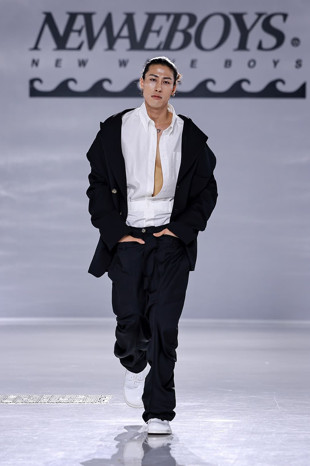 Hood Draped Blazer (Black) — vue 7