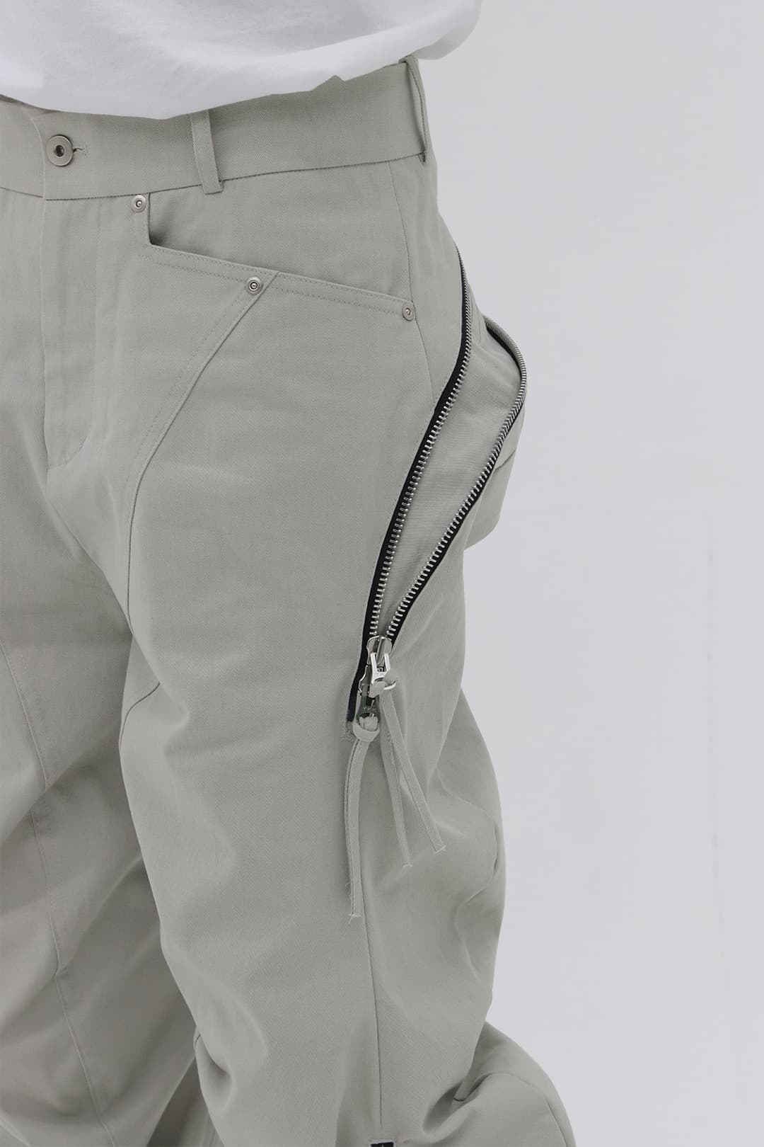 Zip Wave Bootcut Pants (White) — vue 7