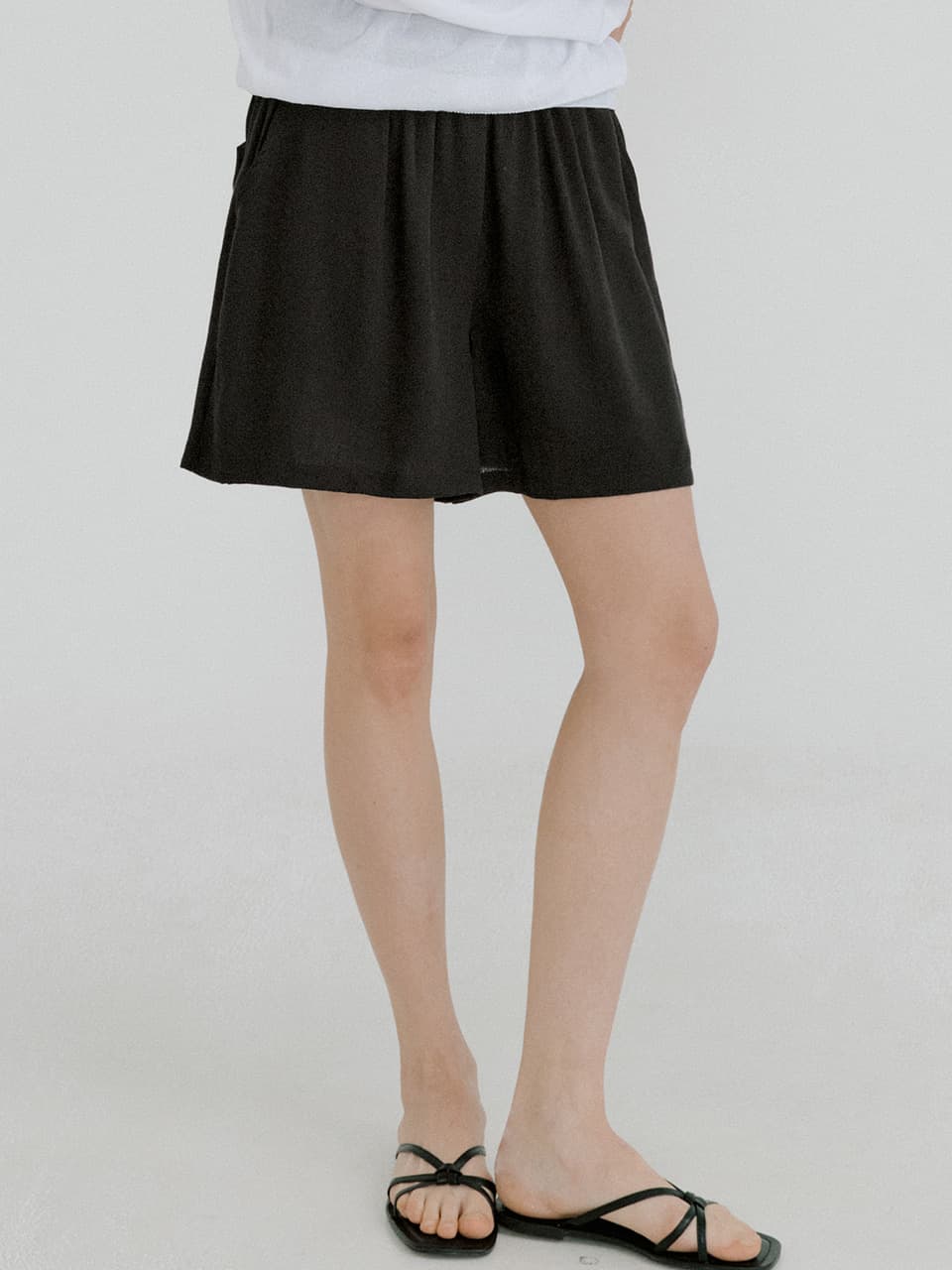 strap banding linen half pants (black) orc 6060 — vue 4